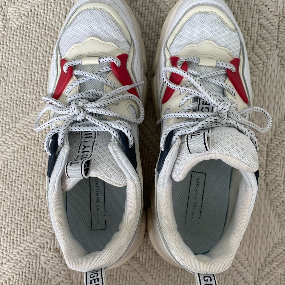 Second Hand Tommy Hilfiger Sneakers